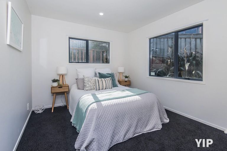 Photo of property in 59 Dress Circle, Newlands, Wellington, 6037