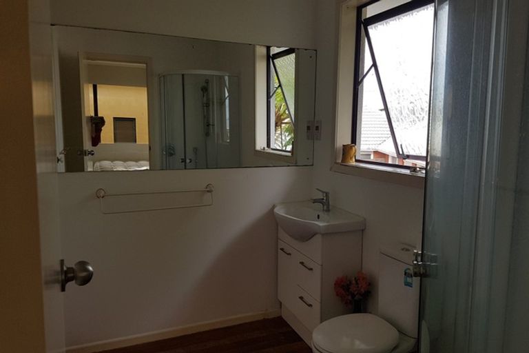 Photo of property in 161 Shakespeare Road, Milford, Auckland, 0620