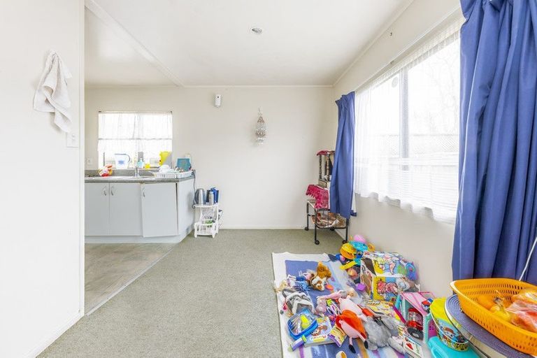 Photo of property in 2/32 Limond Street, Randwick Park, Auckland, 2105