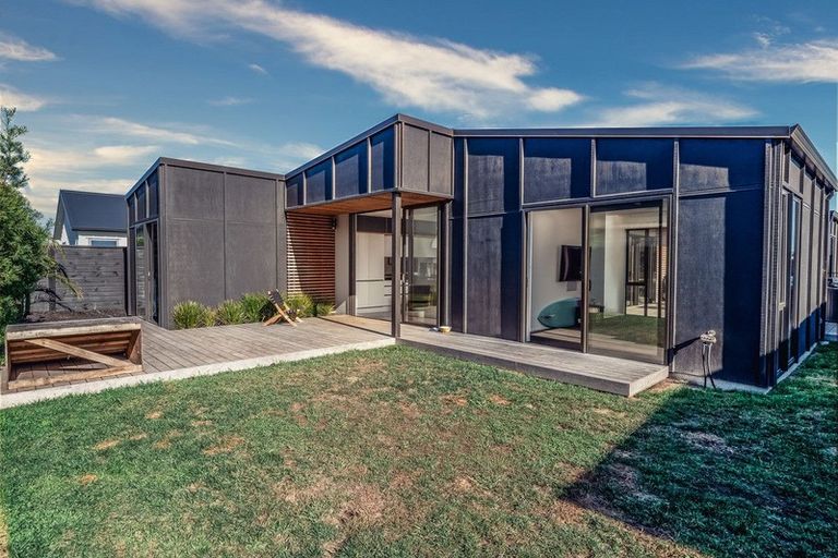 Photo of property in 15 Awatira Drive, Papamoa Beach, Papamoa, 3118