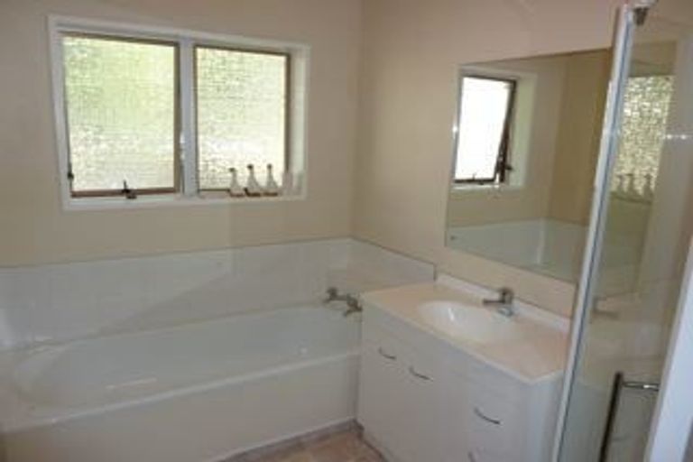 Photo of property in 8e Ihaka Street, Hokowhitu, Palmerston North, 4410