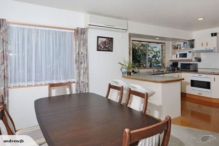 Photo of property in 112 Stanmore Bay Road, Stanmore Bay, Whangaparaoa, 0932