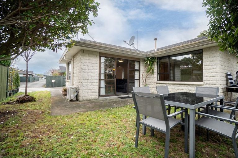 Photo of property in 5/64 Albert Street, Palmerston North, 4414