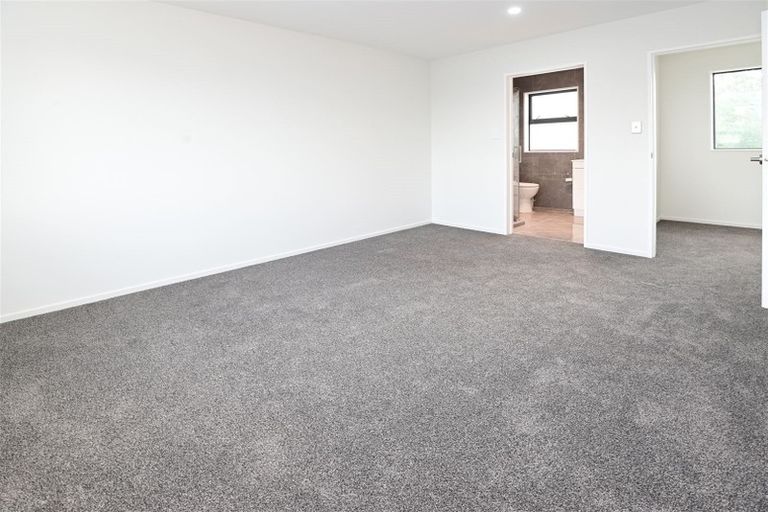 Photo of property in 37e Cornwall Road, Papatoetoe, Auckland, 2025