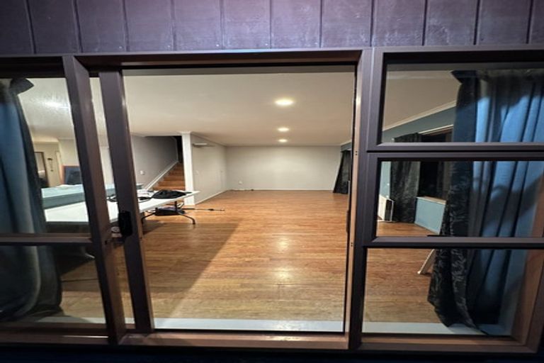 Photo of property in 292a Mitchell Street, Brooklyn, Wellington, 6021