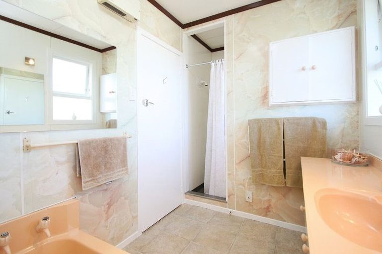 Photo of property in 52 Browning Street, Leamington, Cambridge, 3432