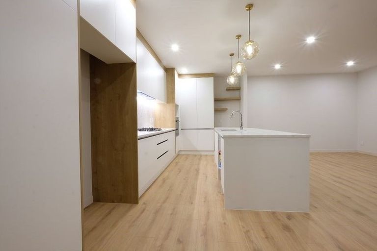 Photo of property in 152 Arran Point Parade, Orewa, 0931