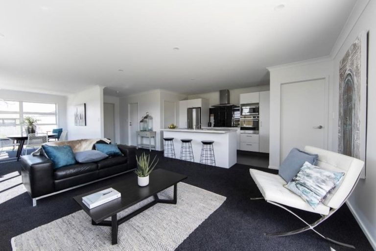 Photo of property in 16 Tawhiti Road, Pukekohe, 2120