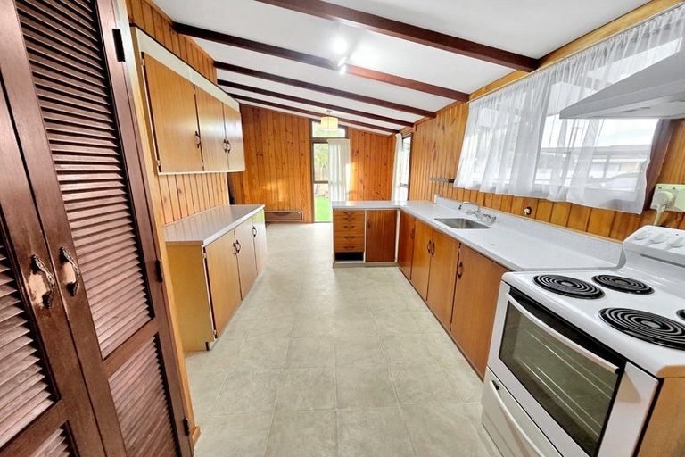 Photo of property in 195 Gloucester Street, Taradale, Napier, 4112