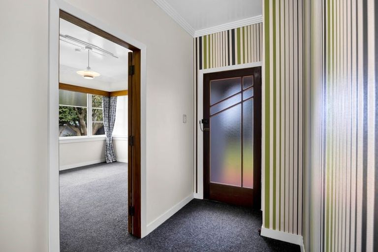 Photo of property in 230 South Road, Hawera, 4610