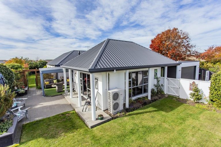 Photo of property in 27 Melford Close, Rangiora, 7400