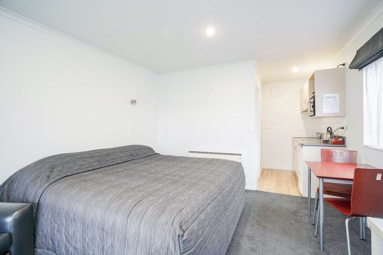 Photo of property in 12a-c Camden Street, Turnbull Thomson Park, Invercargill, 9810