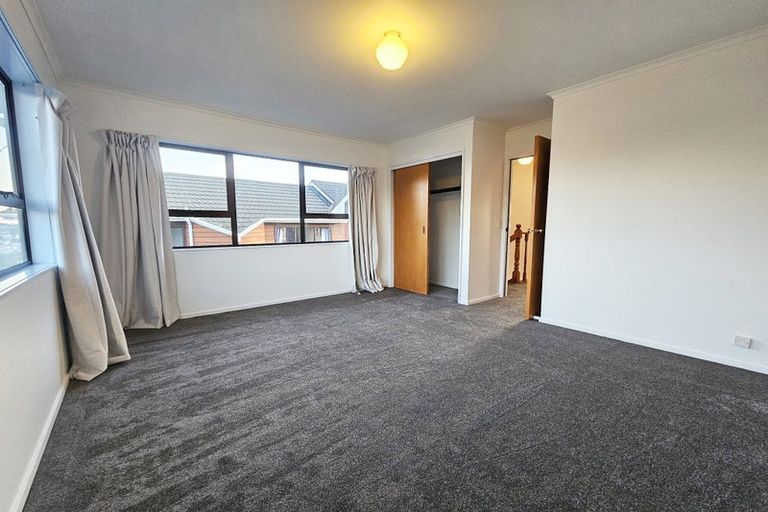 Photo of property in 22 Rangitane Street, Maupuia, Wellington, 6022