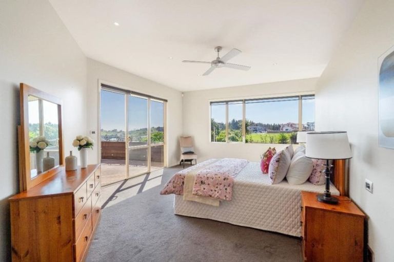 Photo of property in 3 Coronet Lane, Flat Bush, Auckland, 2019