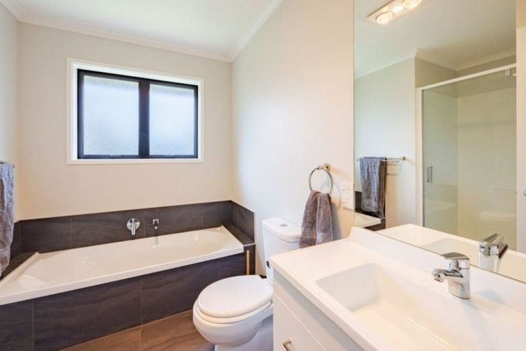 Photo of property in 2 Bibby Street, Waipawa, 4210