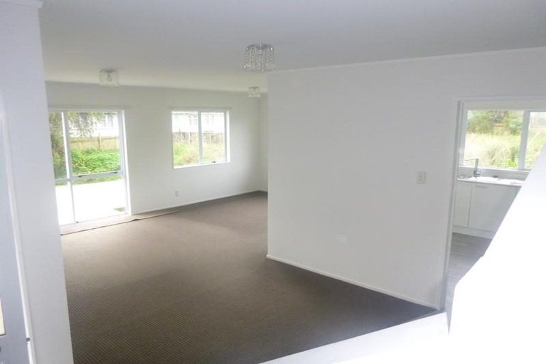 Photo of property in 2/30 Forest Hill Road, Henderson, Auckland, 0612