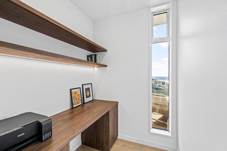 Photo of property in 13 Saint Remy Lane, Redcliffs, Christchurch, 8081