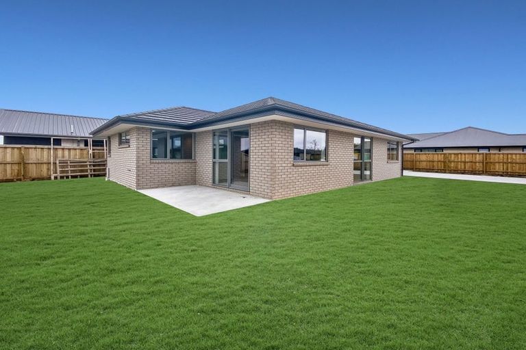 Photo of property in 14 Herridge Street, Woodend, 7691