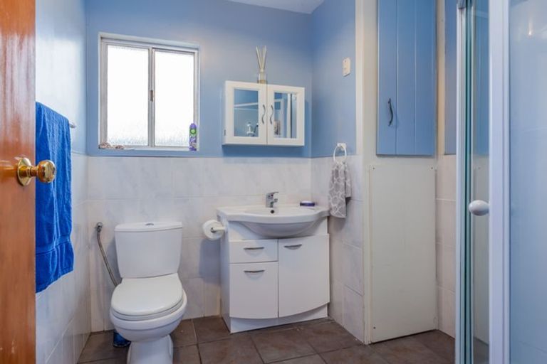 Photo of property in 639 Swanson Road, Swanson, Auckland, 0612