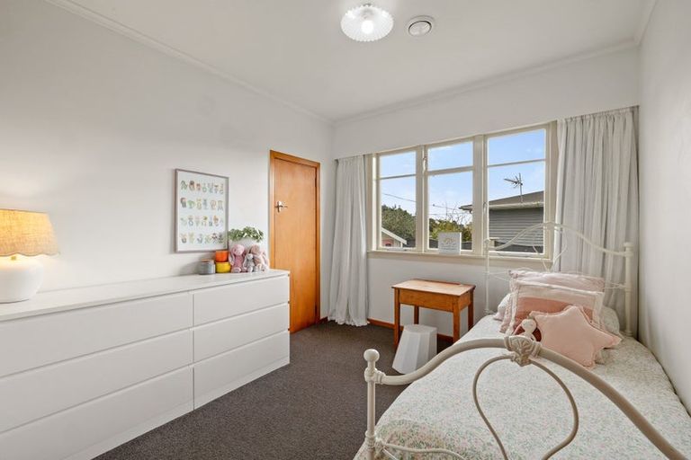 Photo of property in 329 Frankley Road, Ferndale, New Plymouth, 4310