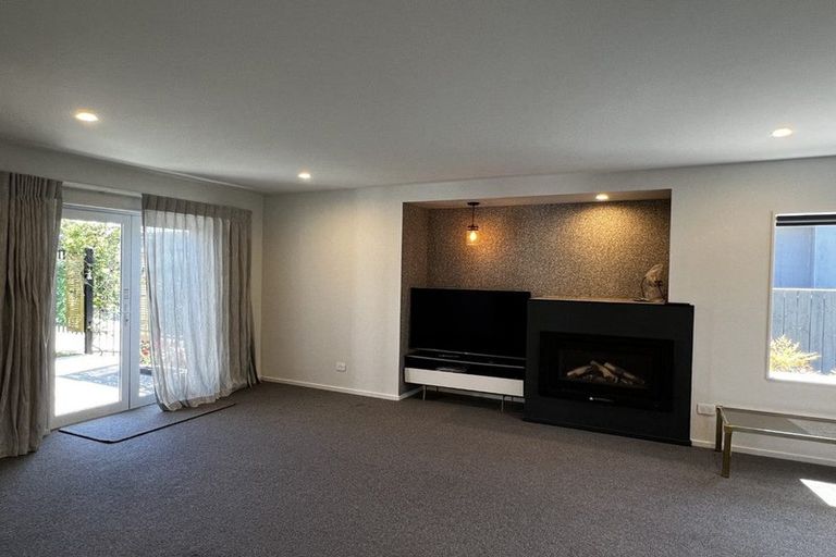 Photo of property in 2a Busby Hill, Havelock North, 4130