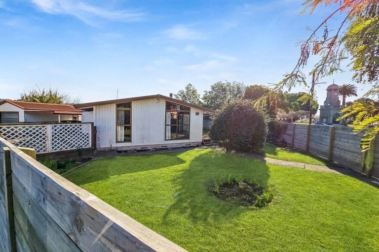 Photo of property in 195 Gloucester Street, Taradale, Napier, 4112