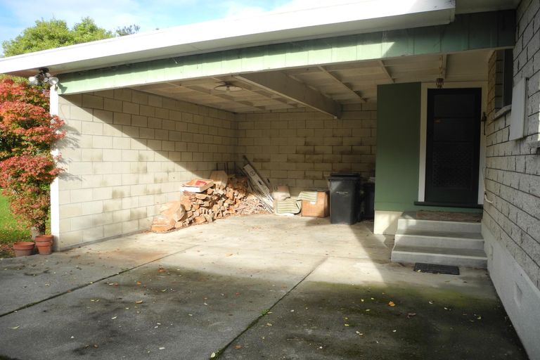 Photo of property in 15 Churchill Place, Waimate, 7924