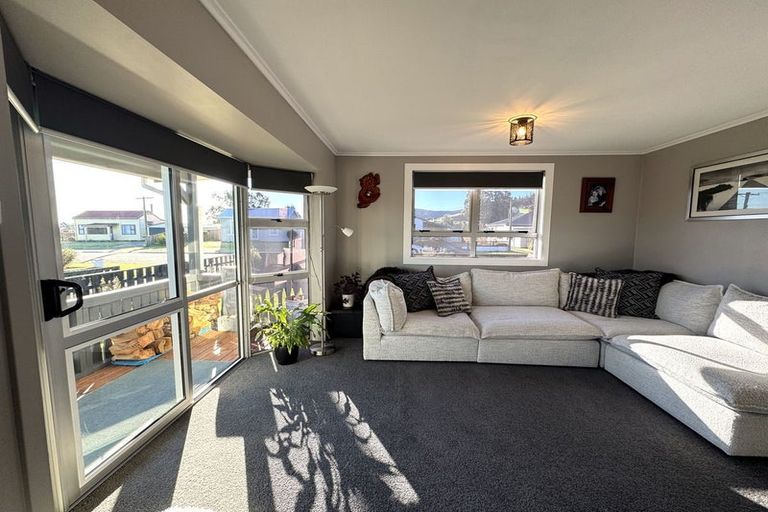 Photo of property in 38 Saint Catherine Street, Kaitangata, 9210