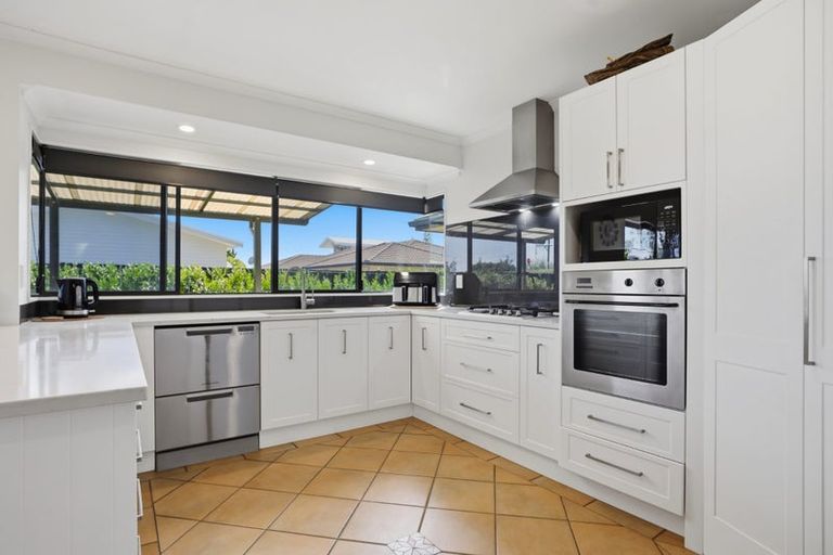 Photo of property in 1 Pembroke Drive, Bethlehem, Tauranga, 3110