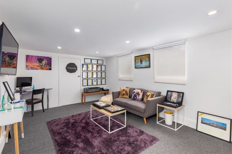 Photo of property in 262 Main North Road, Redwood, Christchurch, 8051