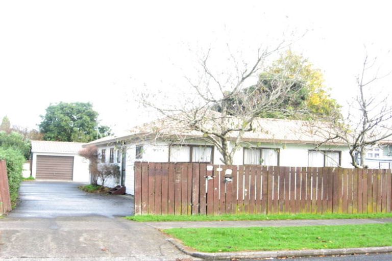 Photo of property in 8 Sturdee Road, Manurewa, Auckland, 2102