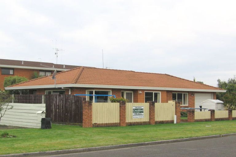 Photo of property in 37 Kulim Avenue, Otumoetai, Tauranga, 3110