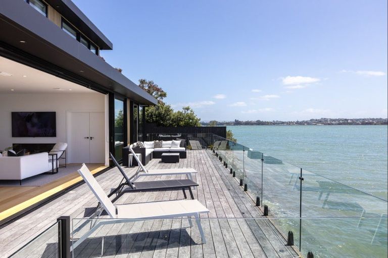 Photo of property in 17 Lansdowne Street, Bayswater, Auckland, 0622