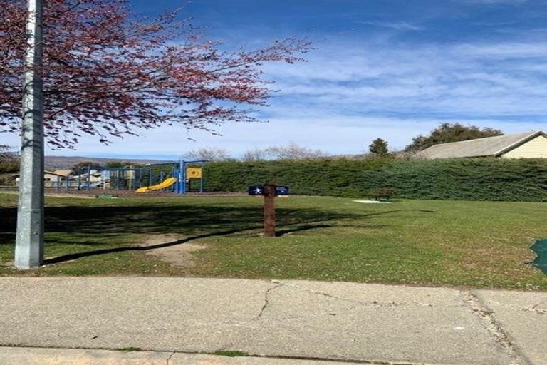 Photo of property in 21 Cherry Court, Wanaka, 9305