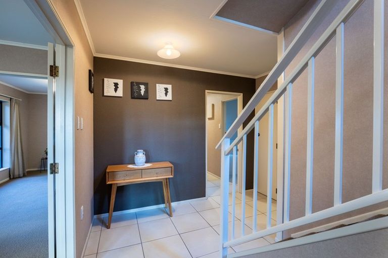 Photo of property in 13b Argyle Place, Highlands Park, New Plymouth, 4312