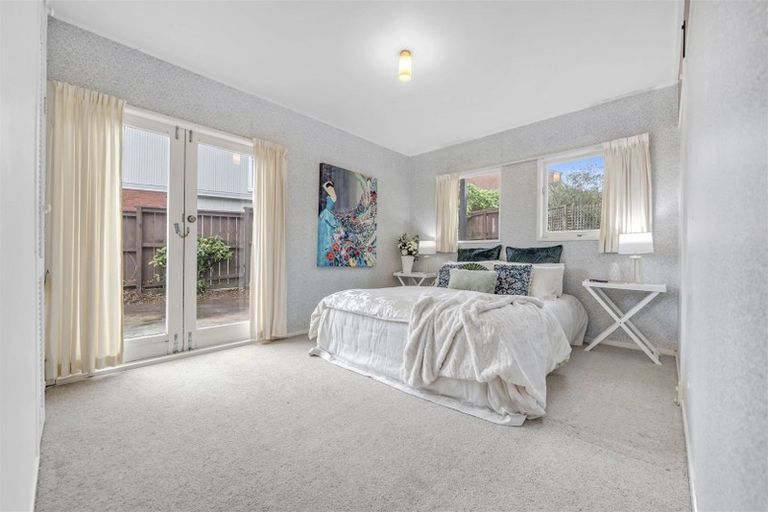 Photo of property in 34 Waller Avenue, Bucklands Beach, Auckland, 2012