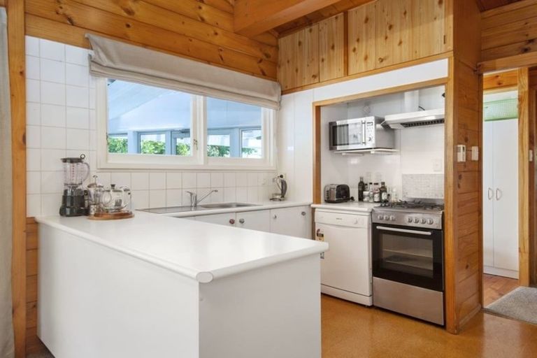 Photo of property in 64 Rangipoia Place, Turangi, 3334