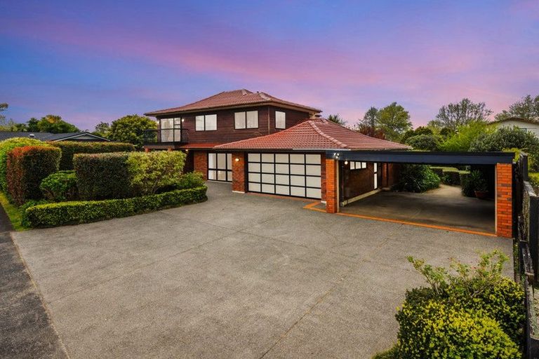Photo of property in 10 Elrita Place, Conifer Grove, Takanini, 2112