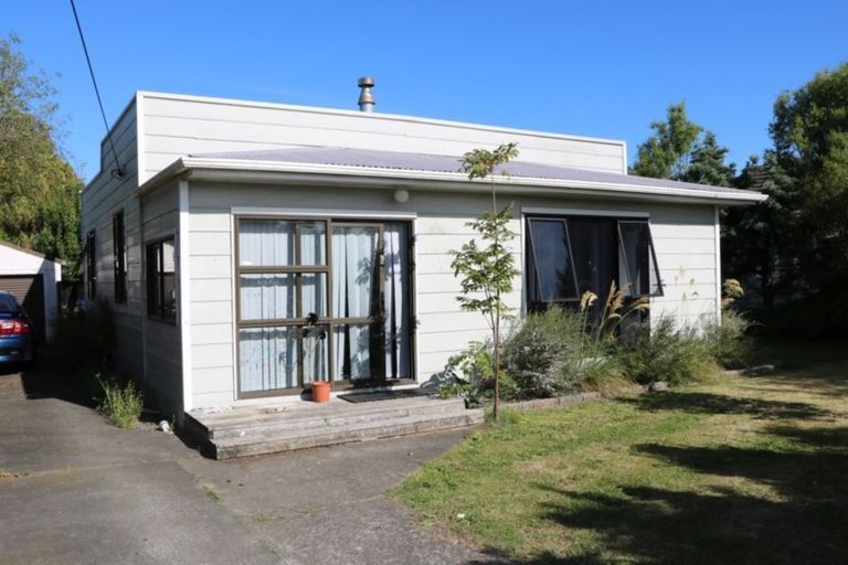 Photo of property in 12 Easton Street, Foxton, 4814