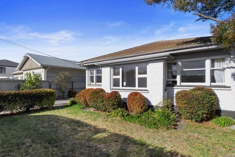 Photo of property in 6 Fairfield Avenue, Addington, Christchurch, 8024