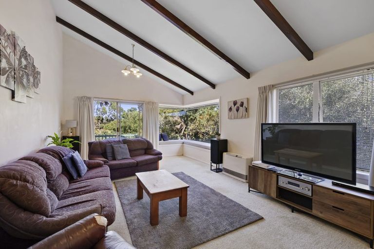 Photo of property in 51 Karina Road, Merrilands, New Plymouth, 4312