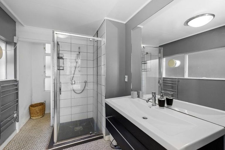 Photo of property in Greenmantle Flats, 88a Salamanca Road, Kelburn, Wellington, 6012