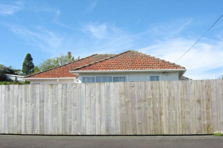 Photo of property in 17 Bideford Street, Brooklands, New Plymouth, 4310