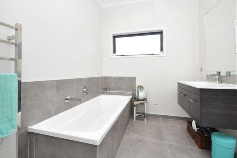 Photo of property in 168 Hobsonville Point Road, Hobsonville, Auckland, 0616