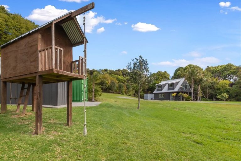 Photo of property in 556 Boat Harbour Road, Whenuakite, Whitianga, 3591