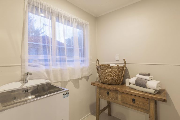 Photo of property in 27 Sandrine Avenue, Clover Park, Auckland, 2019