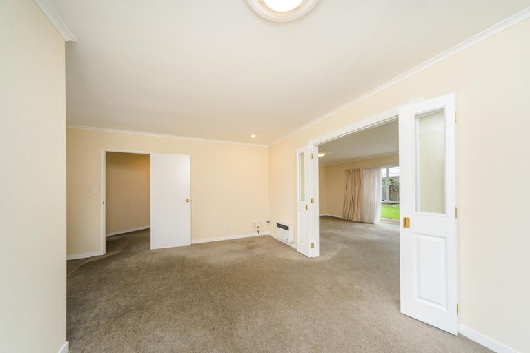 Photo of property in 4 Royal Oak Drive, Kelvin Grove, Palmerston North, 4414