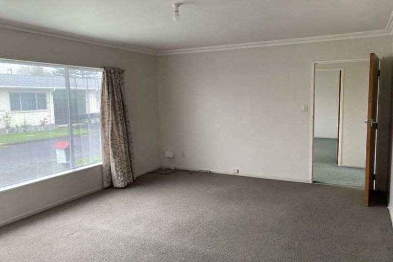 Photo of property in 14 Cambridge Street, Levin, 5510