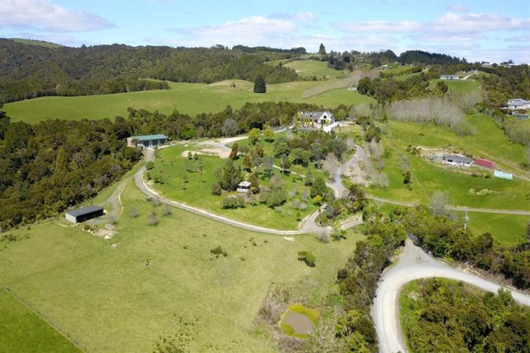 Photo of property in 797 Millbrook Road, Waipu, 0582