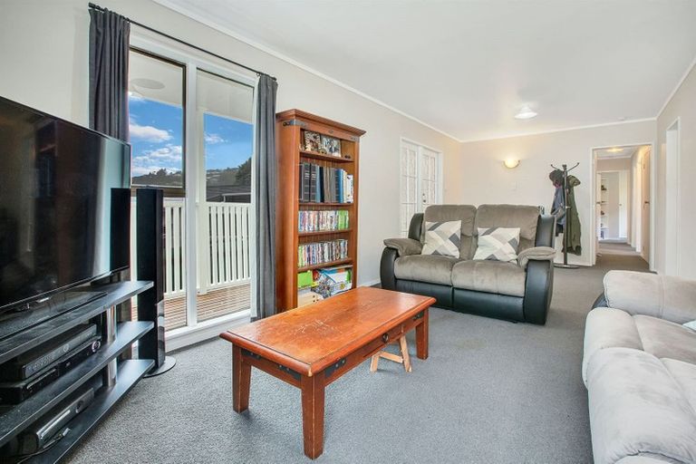 Photo of property in 2 Harold Grove, Stokes Valley, Lower Hutt, 5019